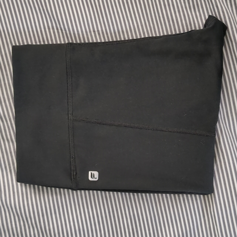 Fabletics Mid-Rise Capris